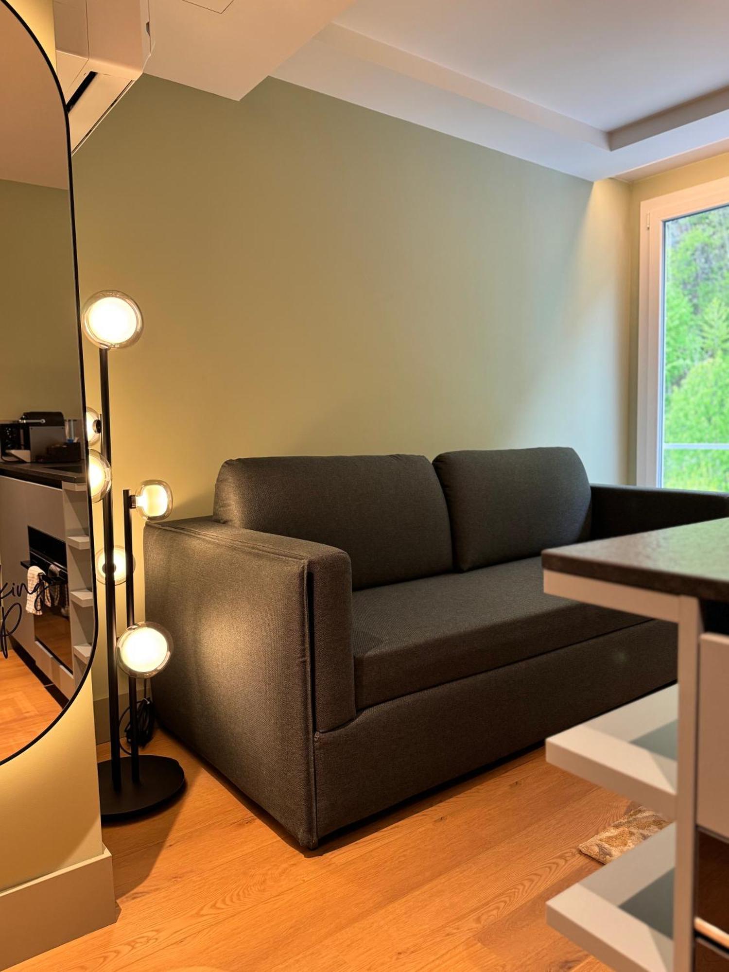 Hop Apartments & Suites Unterseen Bagian luar foto
