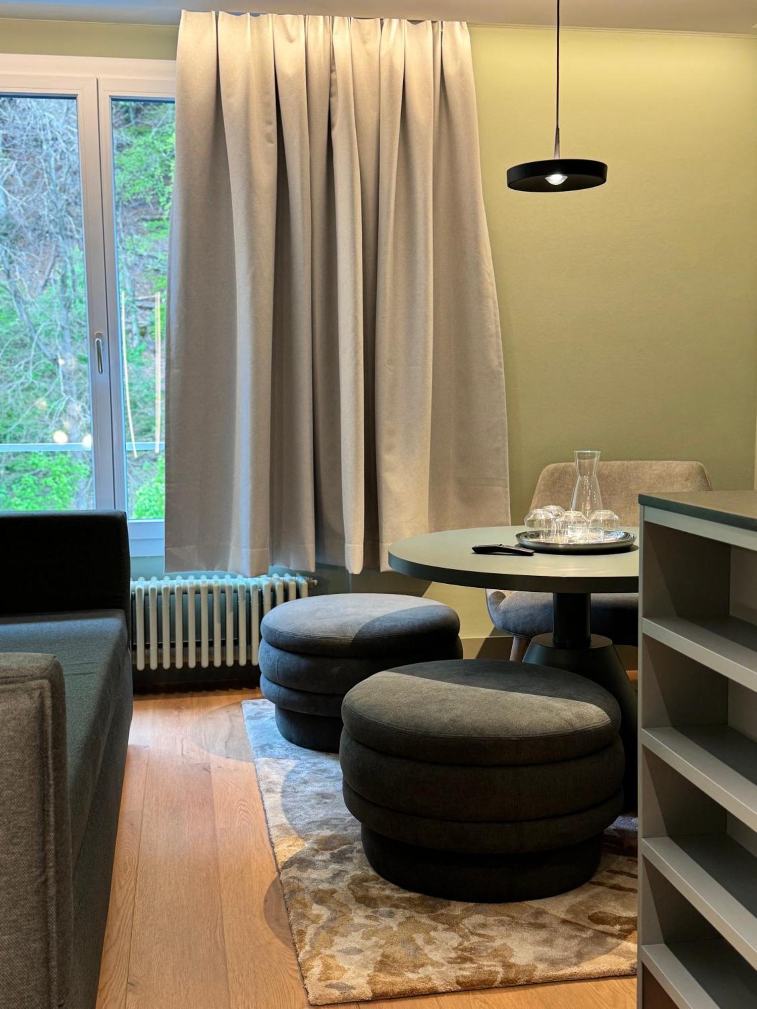 Hop Apartments & Suites Unterseen Bagian luar foto