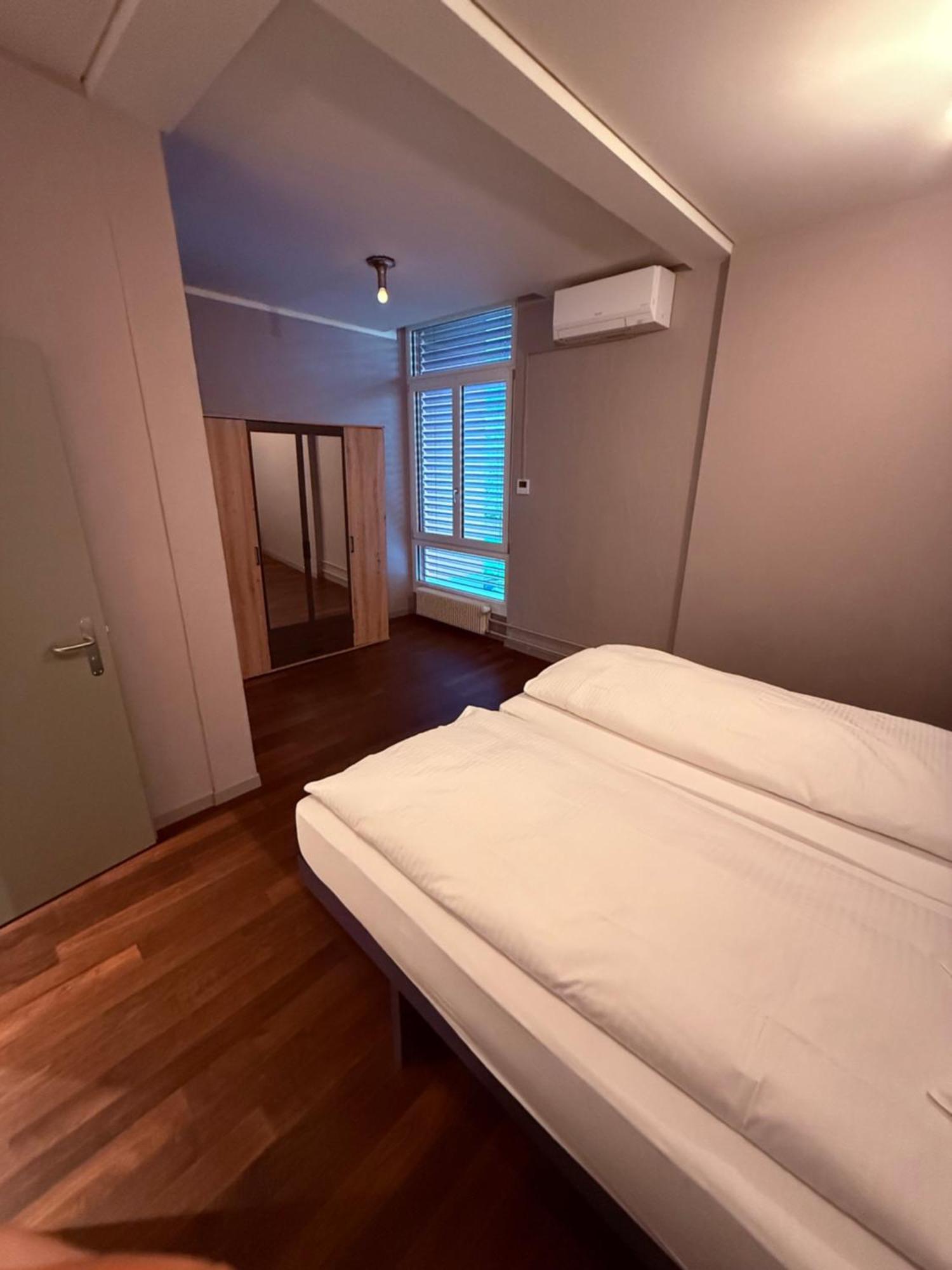 Hop Apartments & Suites Unterseen Bagian luar foto