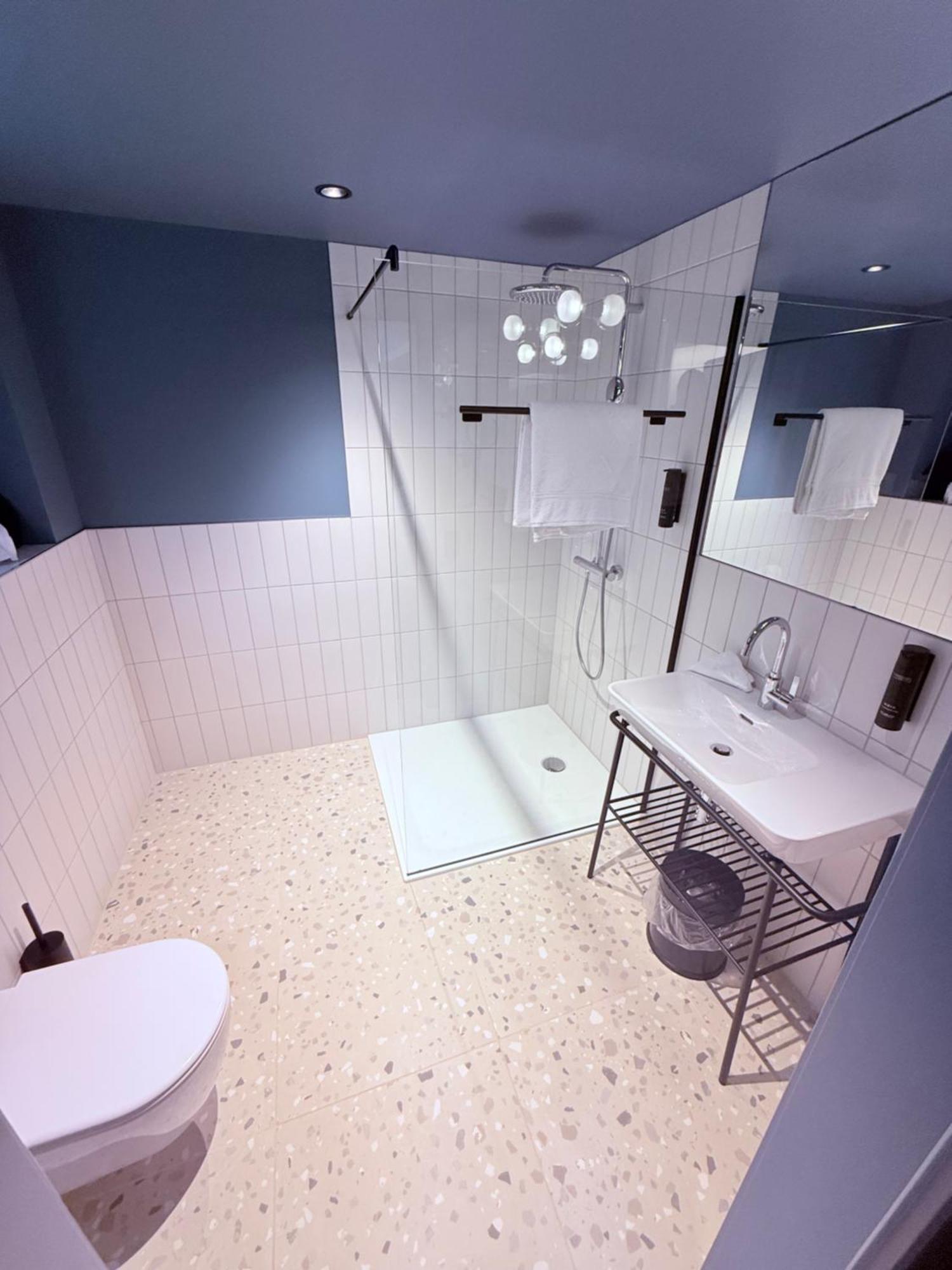 Hop Apartments & Suites Unterseen Bagian luar foto